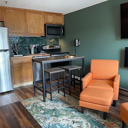 Mountain Lodge Getaway, Ski-In/Ski-Out, Heart Of The Village Snowshoe Esterno foto