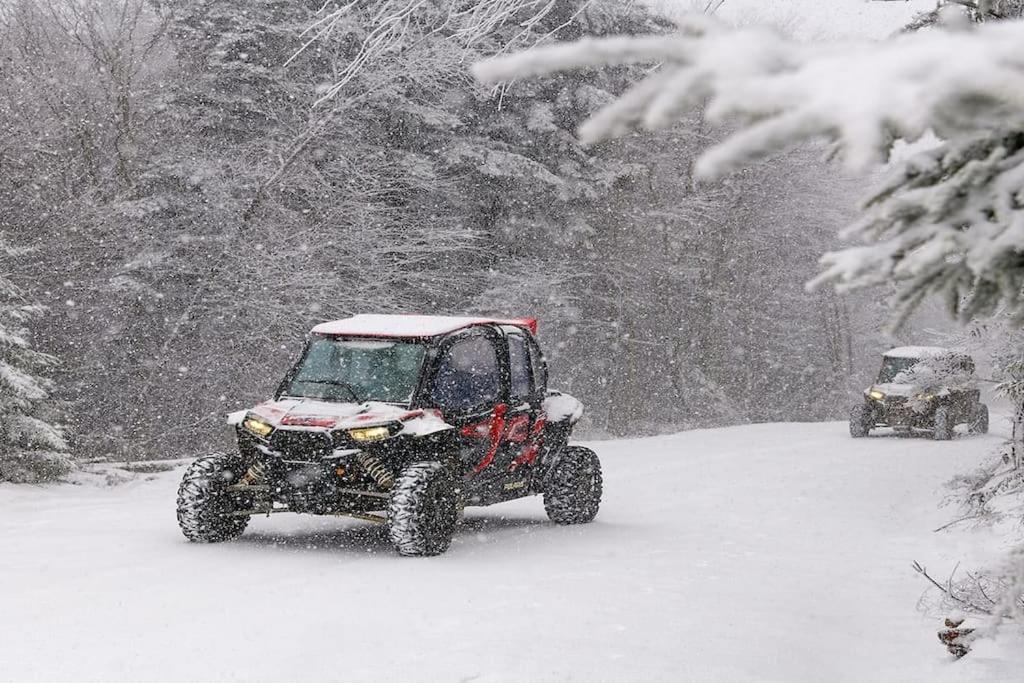 Mountain Lodge Getaway, Ski-In/Ski-Out, Heart Of The Village Snowshoe Esterno foto