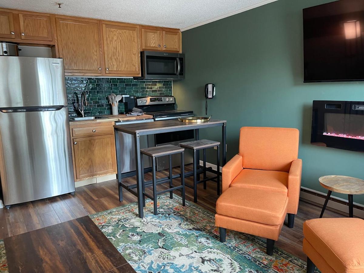 Mountain Lodge Getaway, Ski-In/Ski-Out, Heart Of The Village Snowshoe Esterno foto